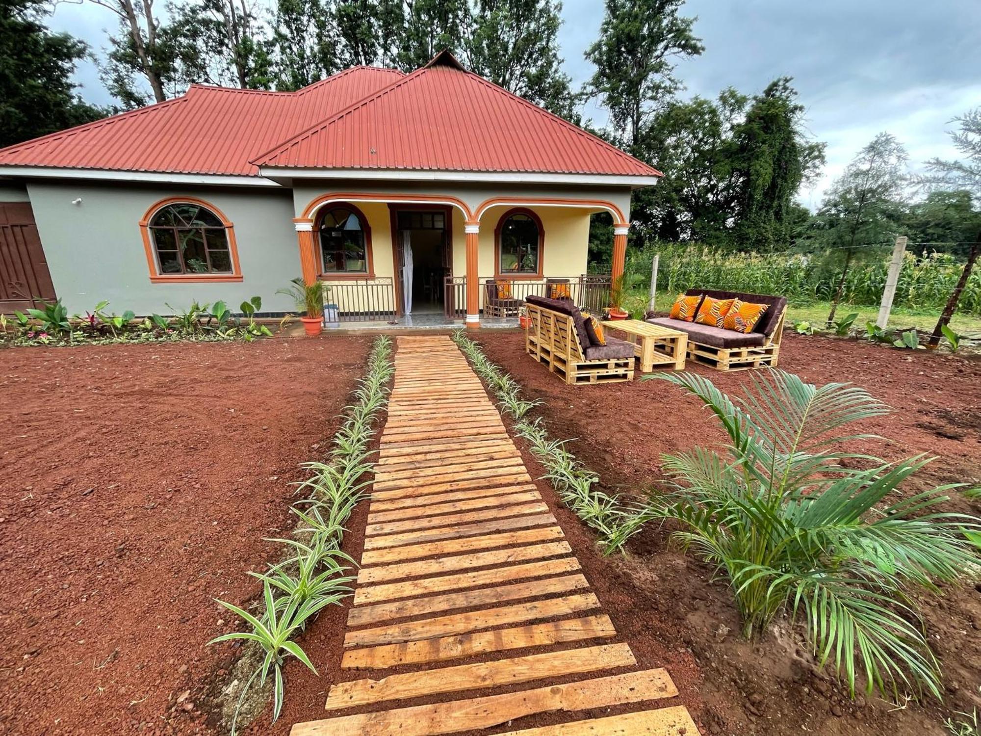 Home Feeling Kilimanjaro Moshi Exteriör bild